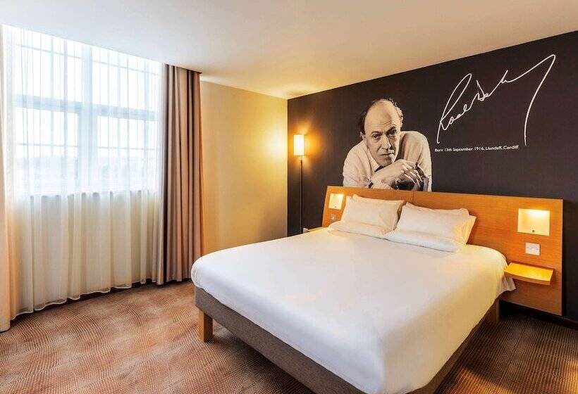 行政房间, Novotel Cardiff Centre