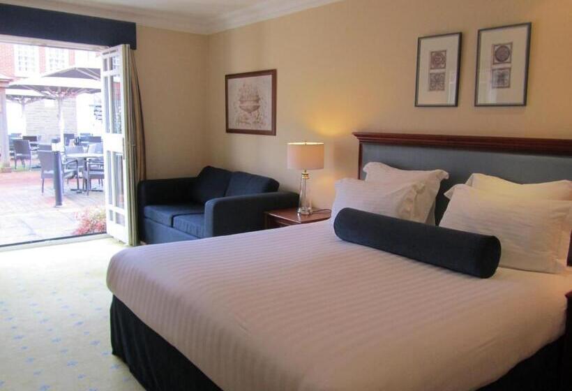 غرفة عائلية, Manor Hotel Solihull, Signature Collection