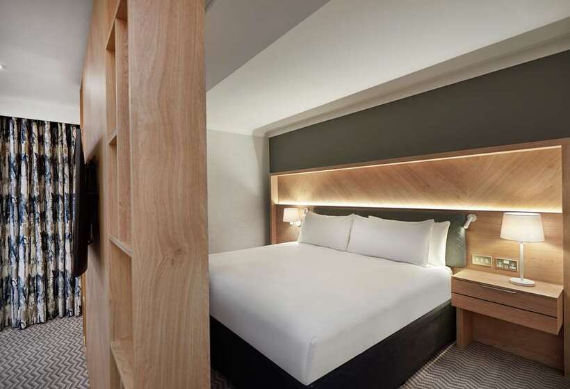 سوئیت پرزیدنت, Hilton London Croydon