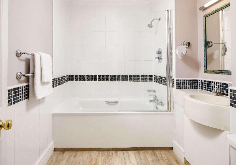 Семейный Номер Классика, Mercure Gloucester  Bowden Hall