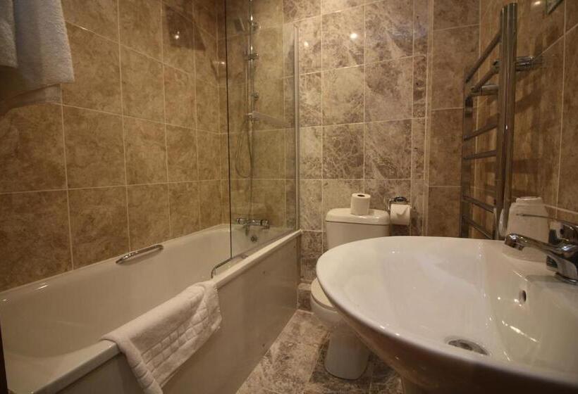Семейный Номер, Westone Manor