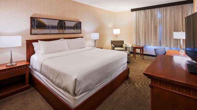 キングサイズベッドのスタンダードルーム, Radisson Hotel Montreal Airport