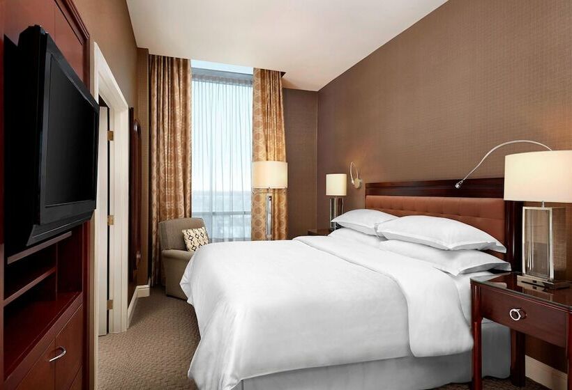 クラブスイート, Sheraton Suites Calgary Eau Claire