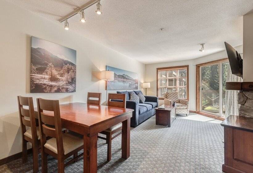 סוויטה, Blackcomb Springs Suites By Clique