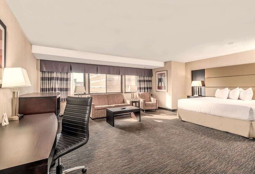 Номер бизнес-класса, Ramada Plaza By Wyndham Regina Downtown