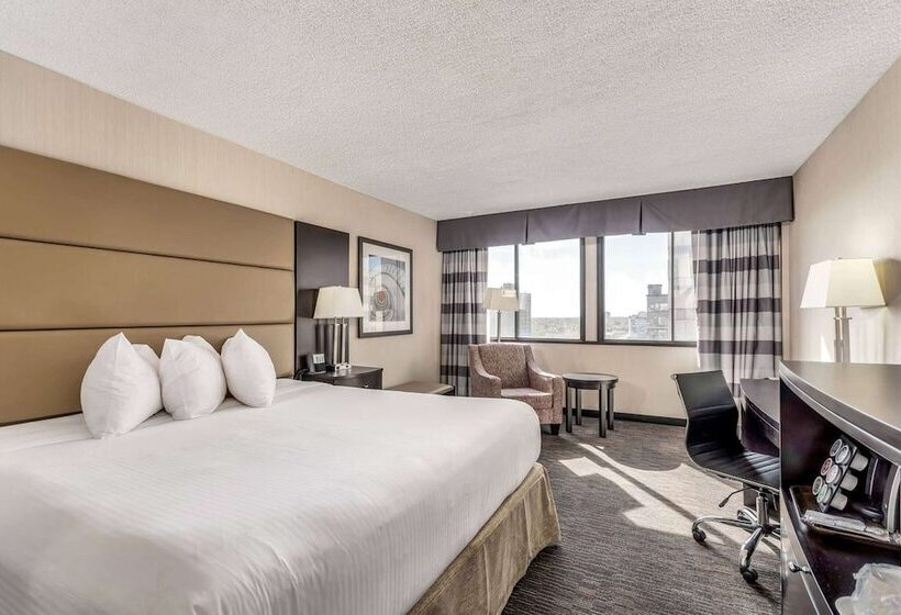 Номер бизнес-класса, Ramada Plaza By Wyndham Regina Downtown