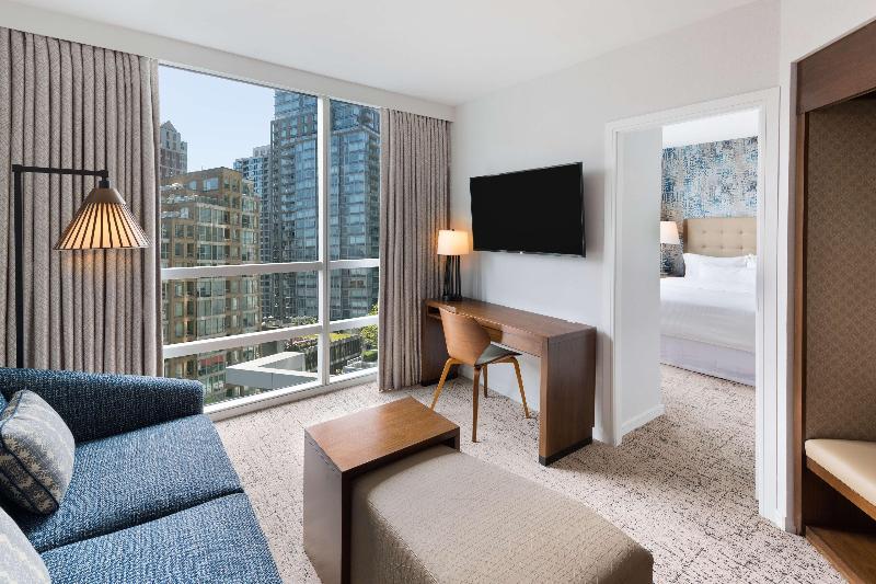 クイーンサイズベッドのスイートルーム, Hilton Vancouver Downtown