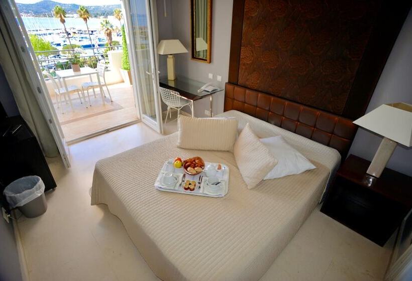 Классический Номер Вид на Сад, Auberge De La Calanque