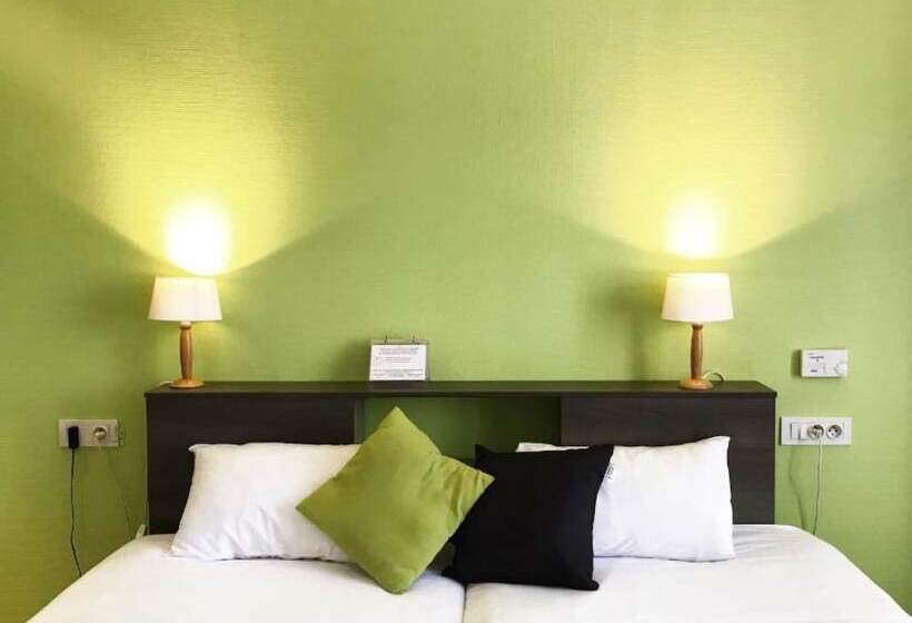 Номер Стандарт, Brit Hotel Aux Sacres Reims Centre