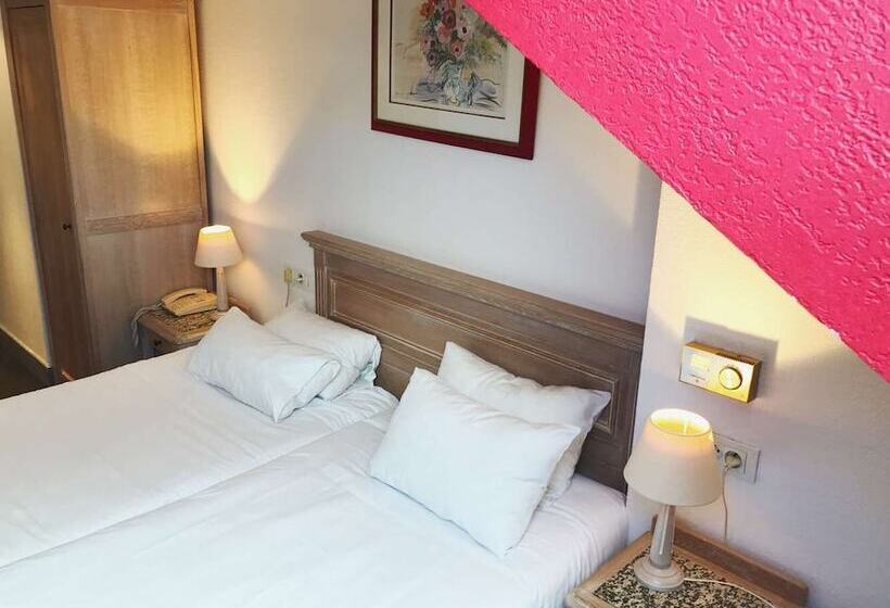Номер Стандарт, Brit Hotel Aux Sacres Reims Centre
