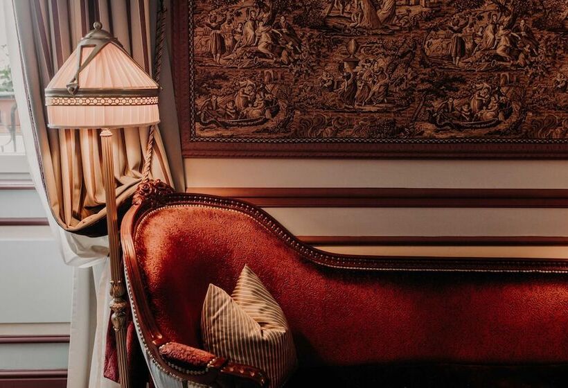 Люкс престиж с видом, Intercontinental Bordeaux Le Grand Hotel, An Ihg