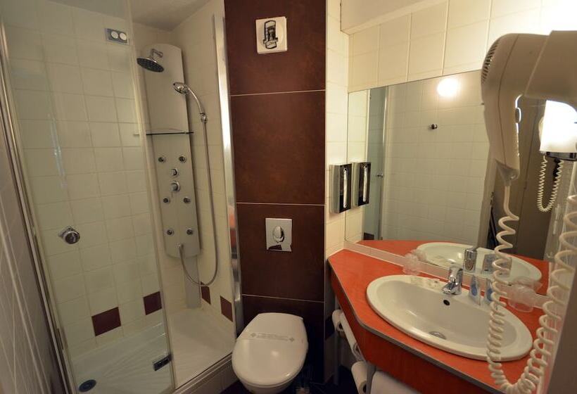 Номер Стандарт, Kyriad Dijon Est  Mirande
