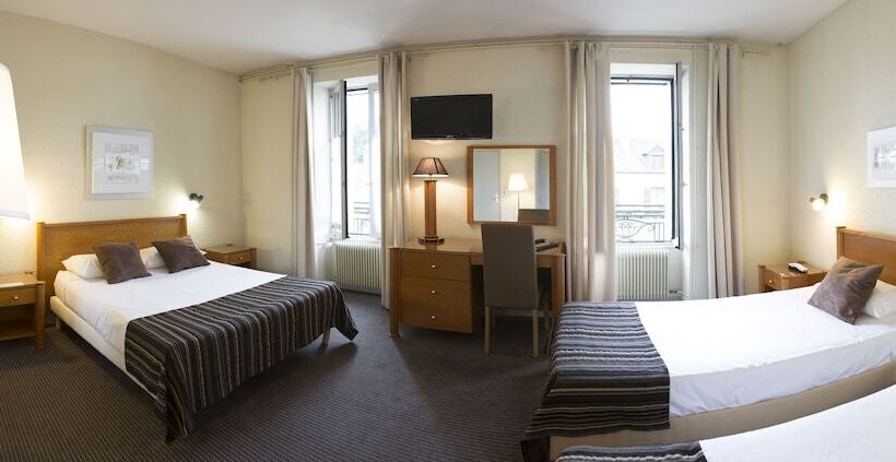 Четырехместный Номер Стандарт, Logis Hotel Le Cerf