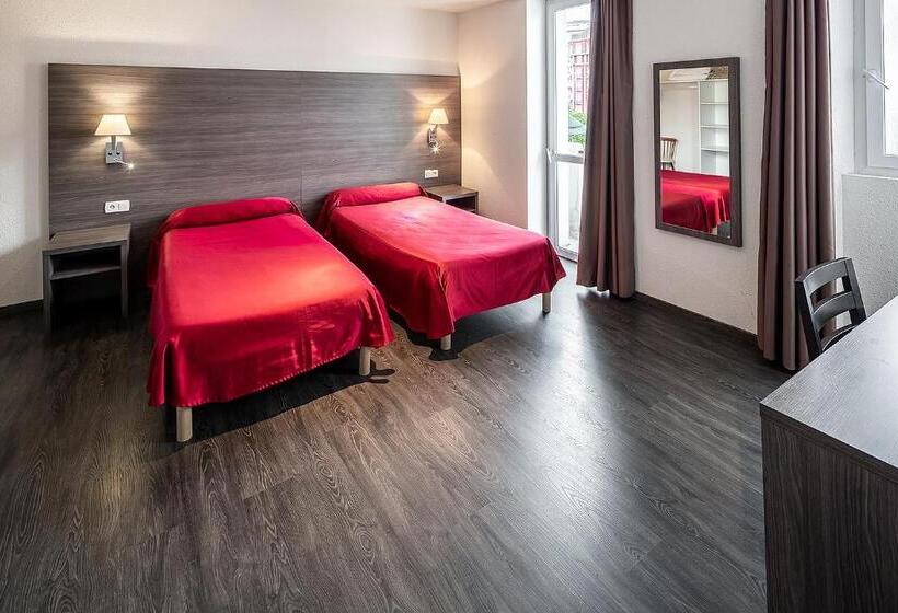 Quarto Estandar, Galilée Windsor