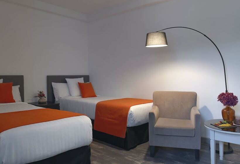 Quarto Familiar, Paris Opera Affiliated By Melia
