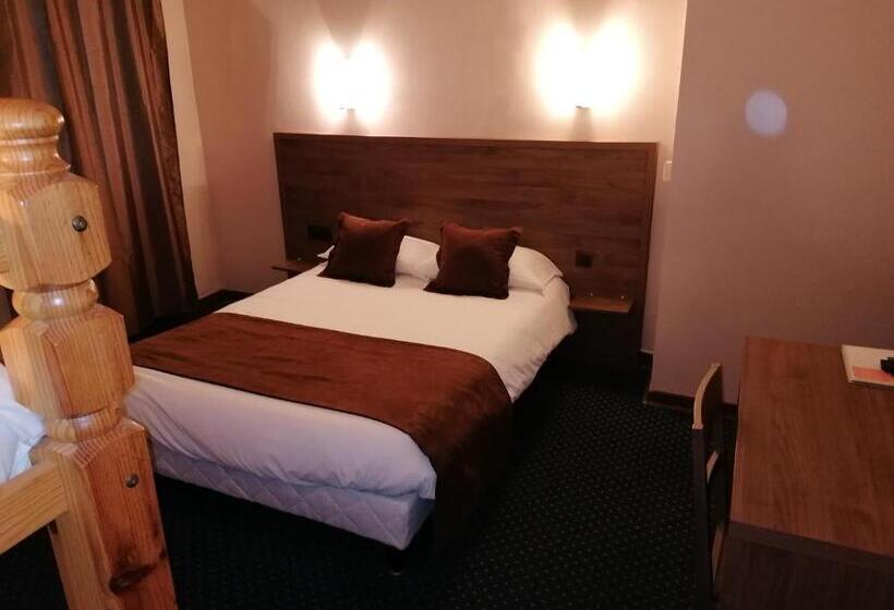 Номер Стандарт Трехместный, Logis Hôtel Saint Jacques