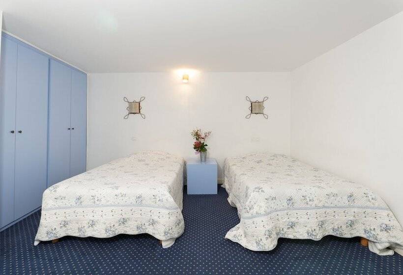Номер Стандарт, Hostel Toulouse Wilson