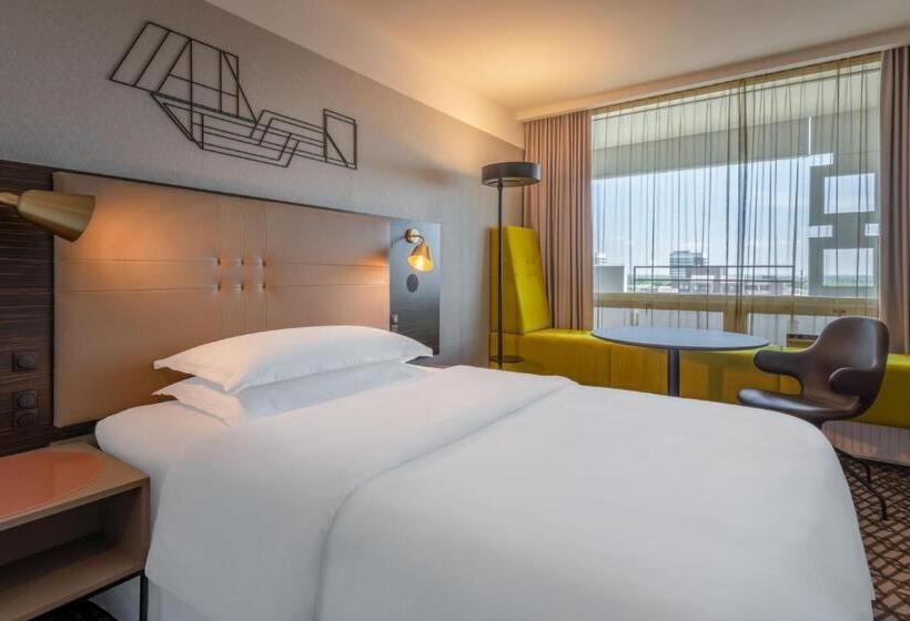 Номер Superior Кровать Кинг, Four Points By Sheraton Munich Arabellapark