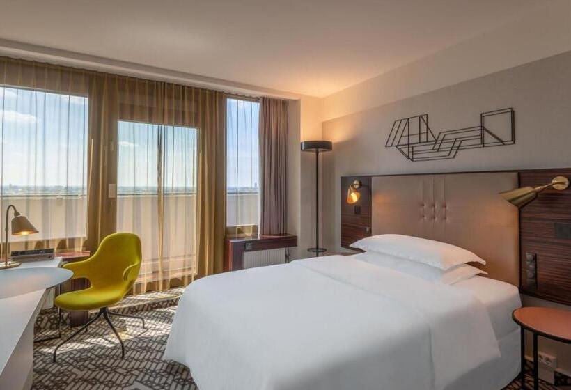Студио Стандарт Кровать Кинг, Four Points By Sheraton Munich Arabellapark