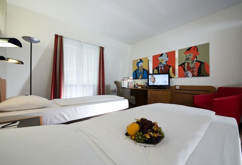 Номер Комфорт, H+ Hotel Leipzig