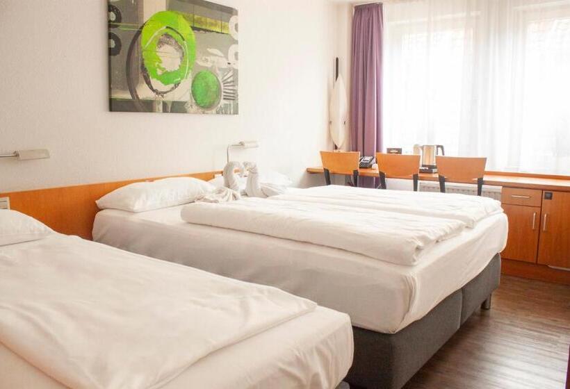 标准三人间, Hogh Hotel Heilbronn