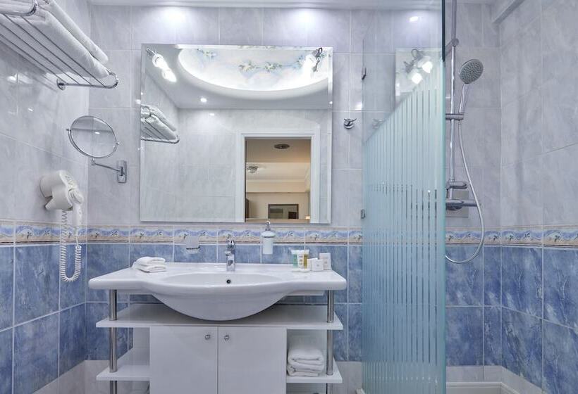 스위트, Ava Hotel And Suites