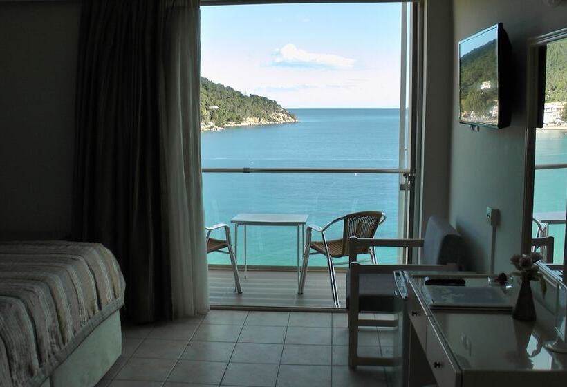 Трехместный Superior Вид на Море, New Aegli Resort