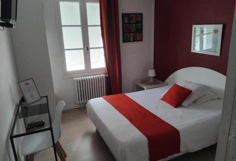 Номер Стандарт, Hôtel Les Thermes
