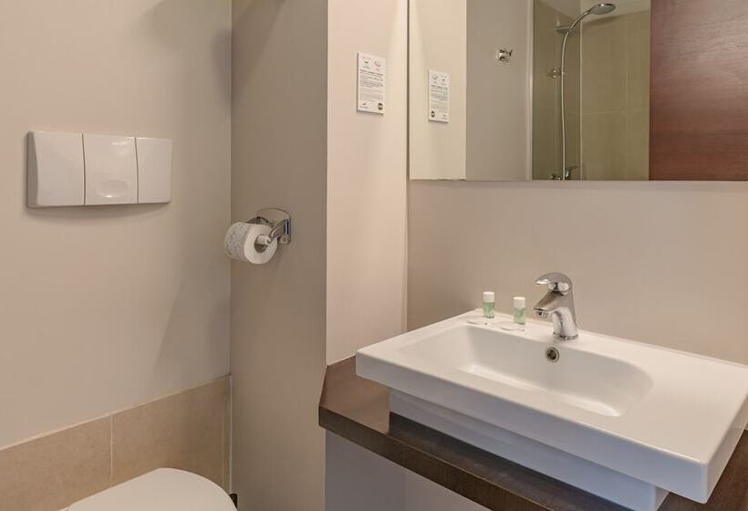 Standard Triple Room with Terrace, B&b Hotel Firenze City Center