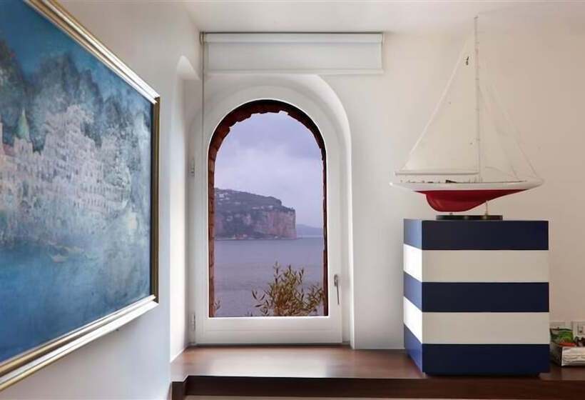 Классический Номер Вид на Море, Capo La Gala Hotel&wellness