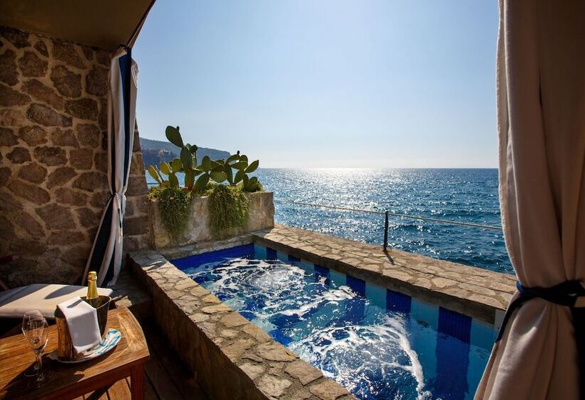 Номер Стандарт Вид на Море, Capo La Gala Hotel&wellness