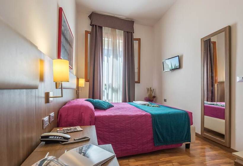 اتاق استاندارد سه نفره, Il Moro Di Venezia