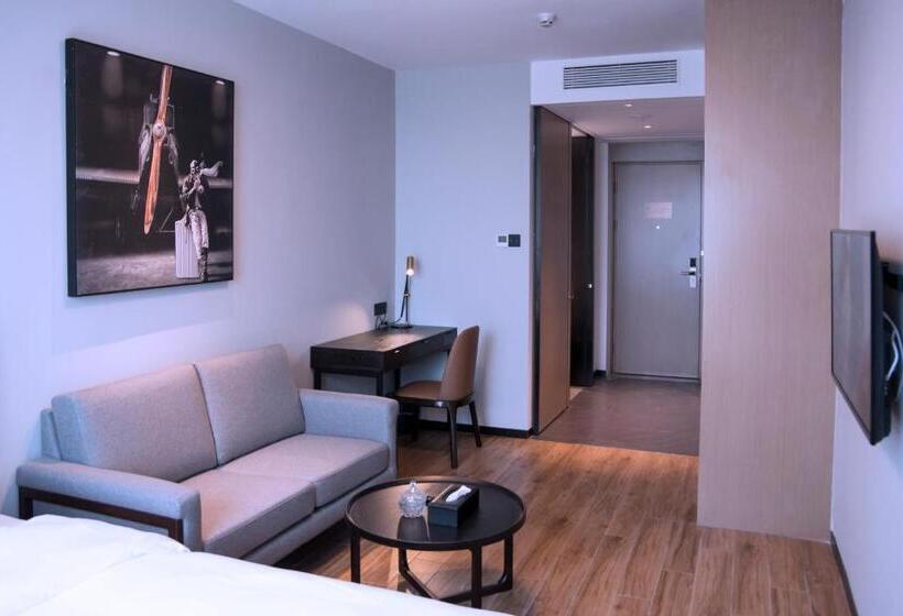 Номер Deluxe, La Yarda Hotel Guangzhou