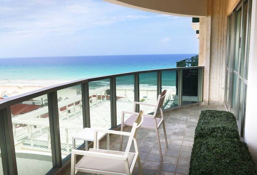 סוויטה, Sandos Cancun All Inclusive