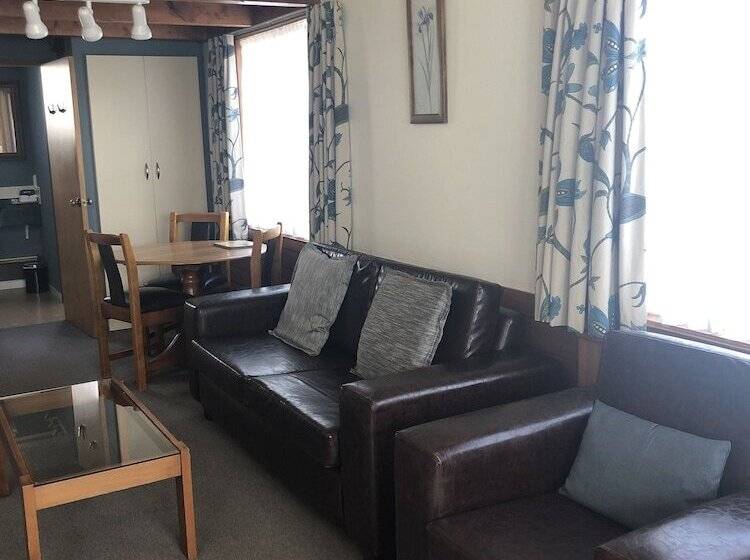 Номер Стандарт, Balmoral Lodge Motel