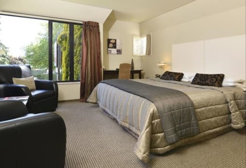 Студия Superior, Carnmore Chateau Marlborough