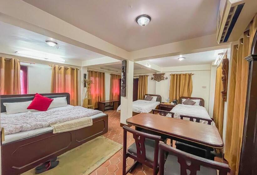 اتاق لوکس خانوادگی, Siddhi Laxmi Guest House