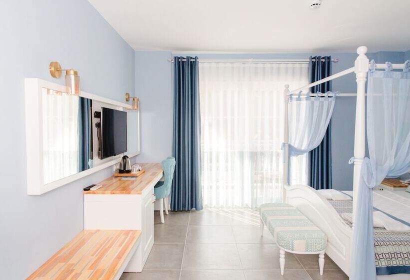 Номер Deluxe Вид на Город, Luvi Kaş Otel   Adults Only