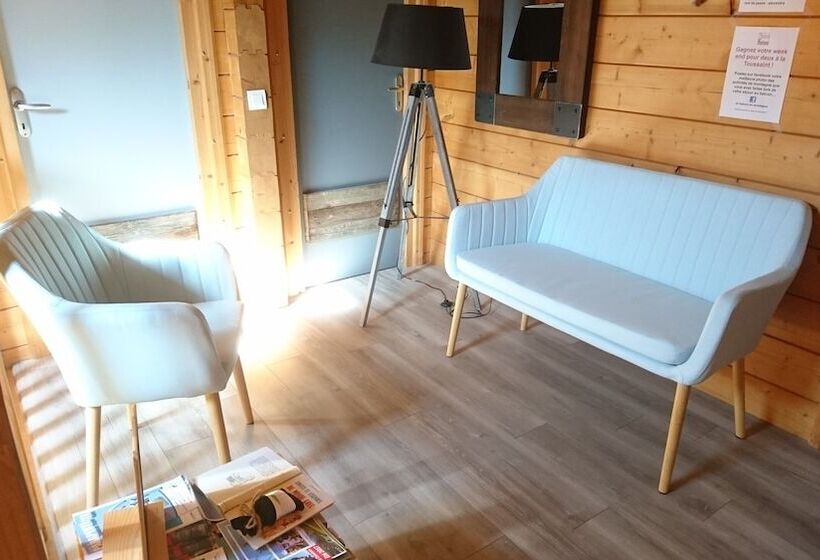 اتاق استاندارد با سرویس بهداشتی مشترک, Un Balcon En Montagne