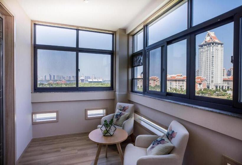سوئیت با چشم‌انداز, Atour Hotel Xiamen Jimei University