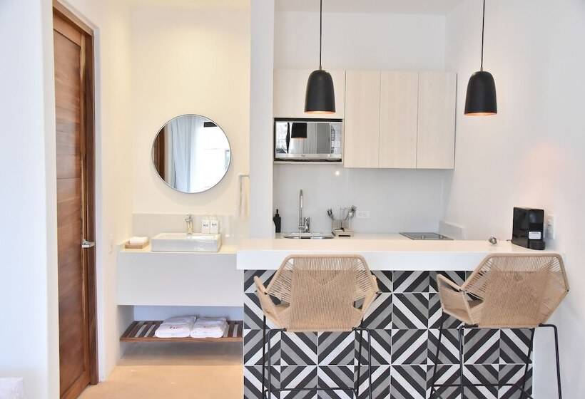 سوییت, Casa HX - Adults Only