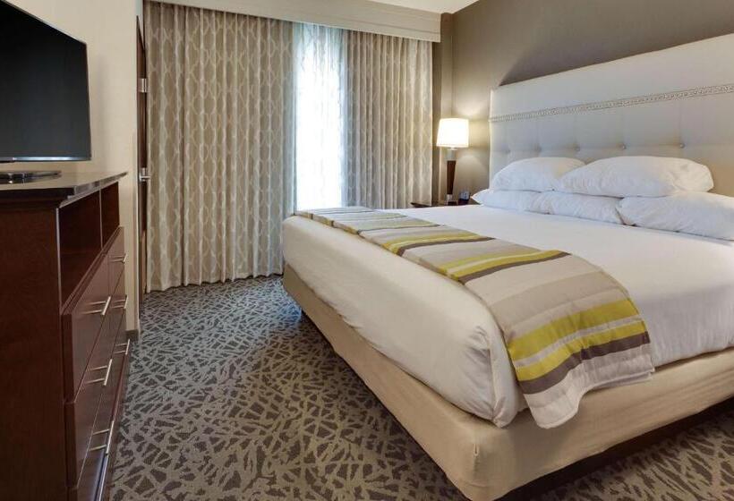 Люкс Deluxe Кровать Кинг, Drury Plaza Hotel Cape Girardeau Conference Center