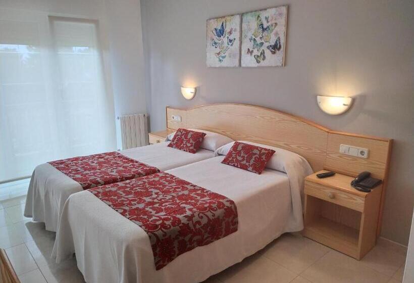 Quarto Estandar, Pensión Playa Mar Cachadiñas