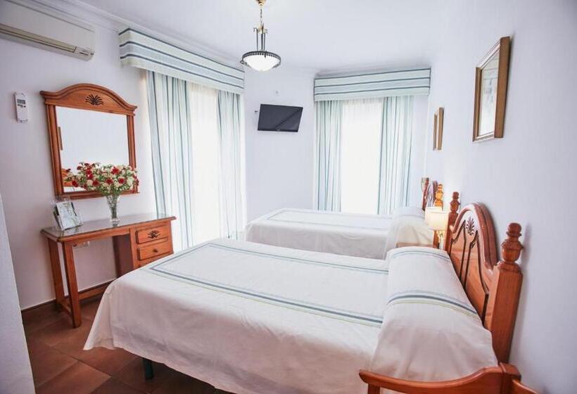 Номер Стандарт с Балконом, Hostal Azul