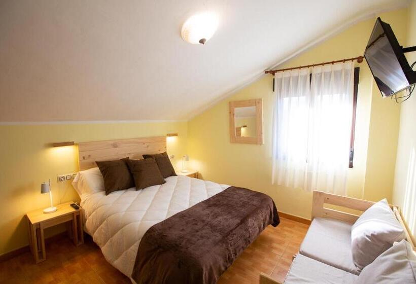 베이직 3인 룸, La Casona De Cardes