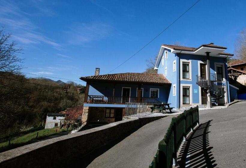 基本三人间, La Casona De Cardes