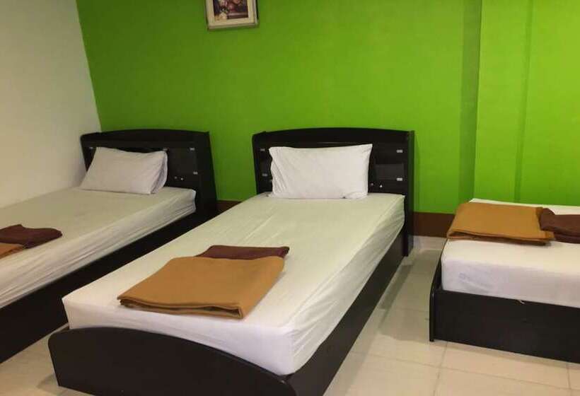Номер Стандарт Трехместный, Lucky Guest House