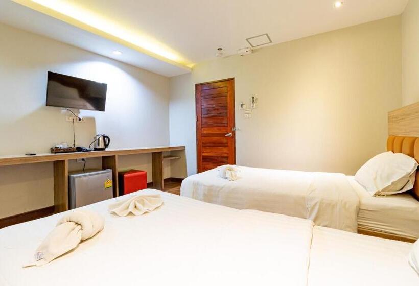 标准间, Oun Residence