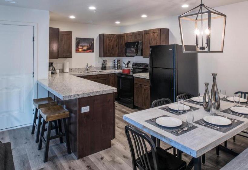 آپارتمان 1 خوابه با چشمانداز, Moab Redcliff Condos