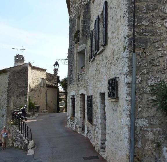 Suíte, La Maison Aux Bonsais